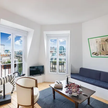 Bed & Breakfast Maisondeschaumes-paris 4*